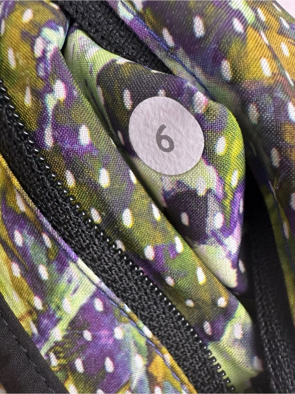 🍋Lululemon Speed Shorts - Retired Print - Moody Mirage - Size 6 💜💚