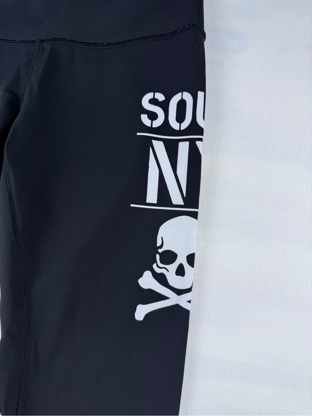 🌟 Lululemon x SoulCycle Tight 28” - Black/SOUL NY - Size 6 🖤💀