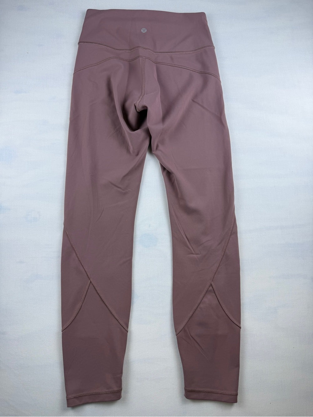 🌟 Lululemon In Movement Tight 25" *Everlux
Red Dust  - Size 6 🪅
