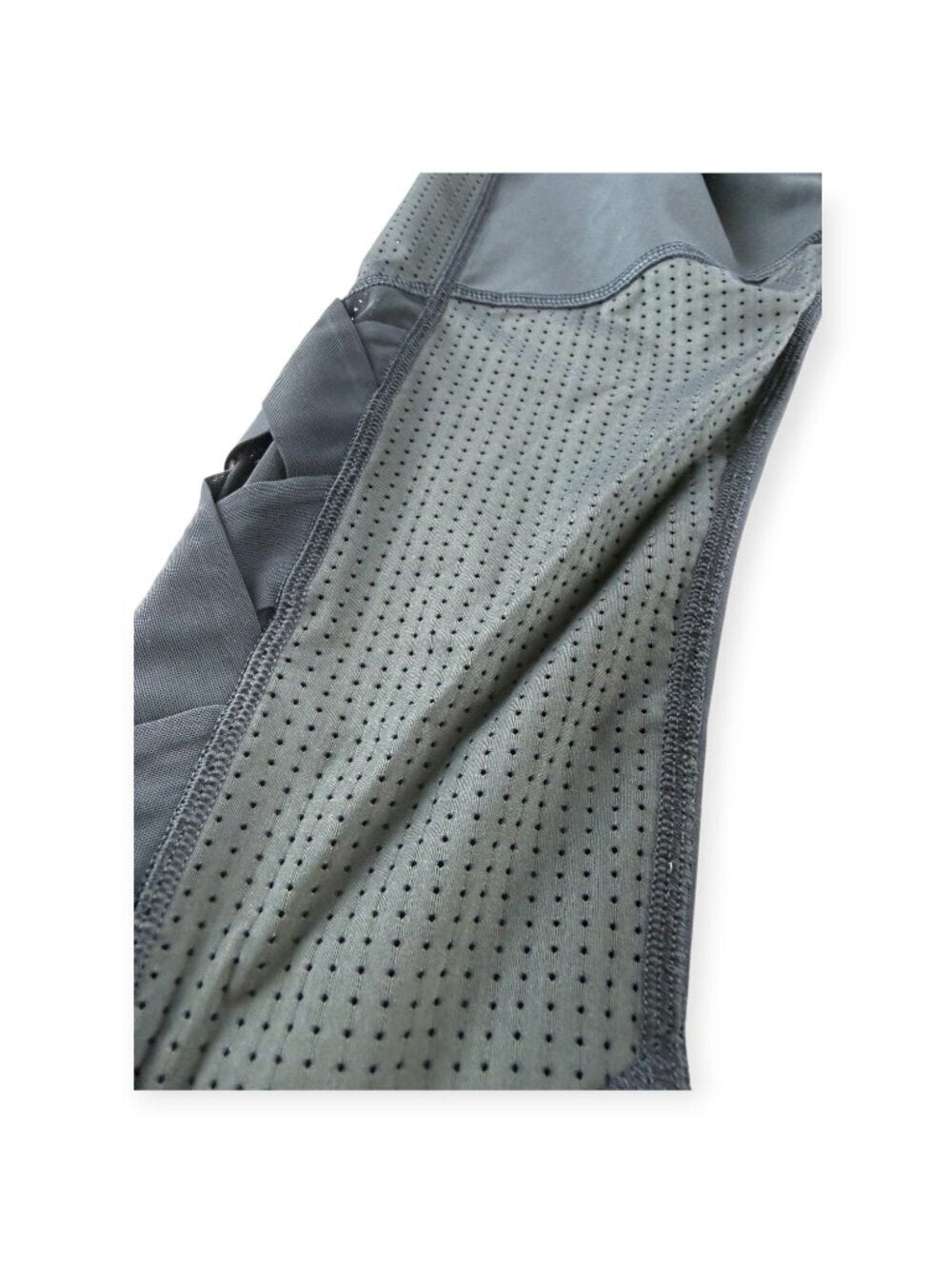 🌟 Lululemon Var-City Crop - Black - Size 6 🖤