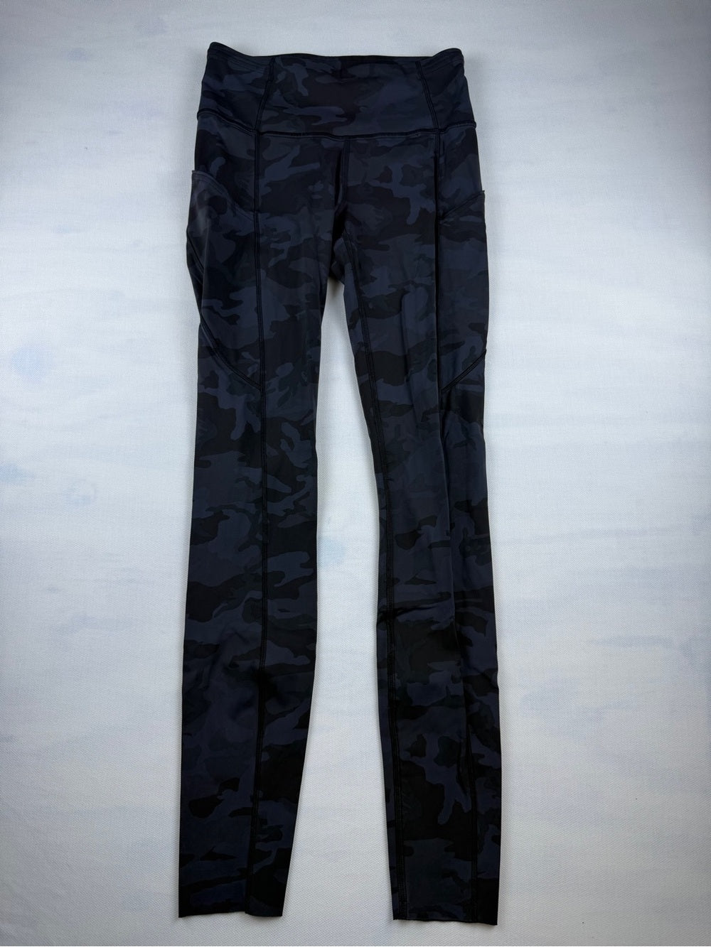 🍋 Lululemon Fast and Free HR Tight 28” - Heritage 365 Camo Deep Coal - Size 4 🙈