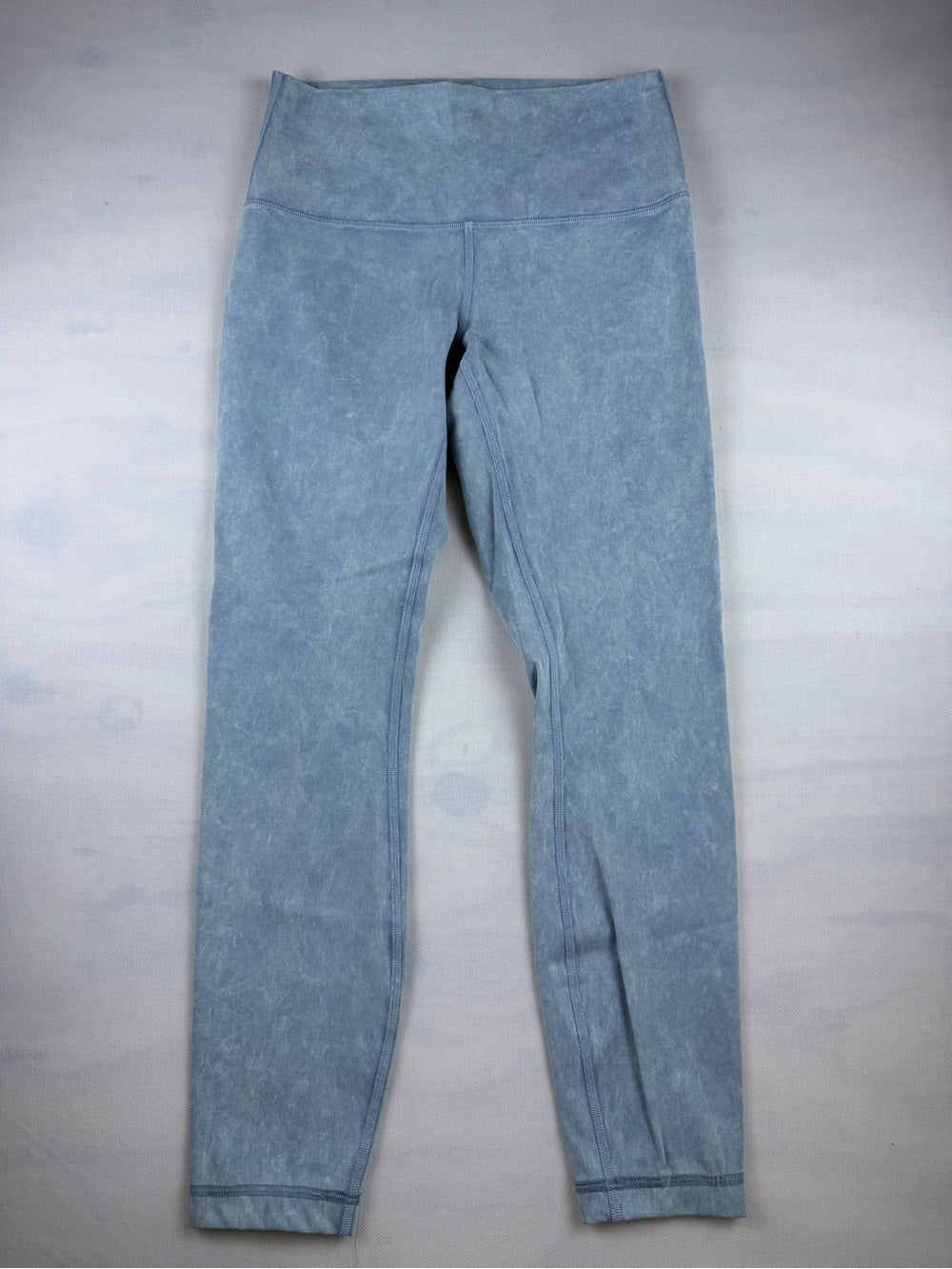🌟 Lululemon Wunder Under High-Rise Tight Snow Washed Chambray - 28’’ Size 6 ❄️