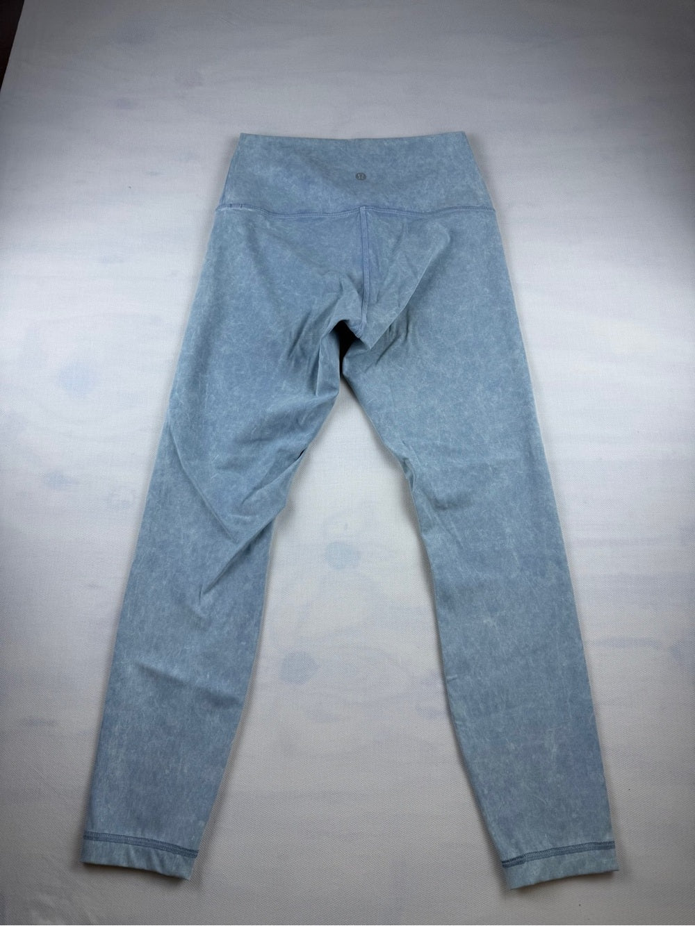 🌟 Lululemon Wunder Under High-Rise Tight Snow Washed Chambray - 28’’ Size 6 ❄️
